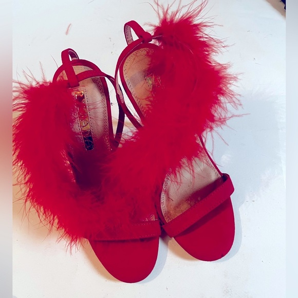 LILIANA RED FEATHER HEELS Sz 7 Women - Picture 3 of 11